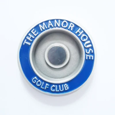 Personalisierter Golfballmarker mit farbigem Logo und 40 mm Durchmesser